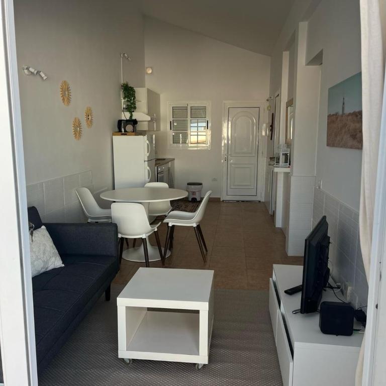 Vista Golf I - One-Bedroom Apartment - 10