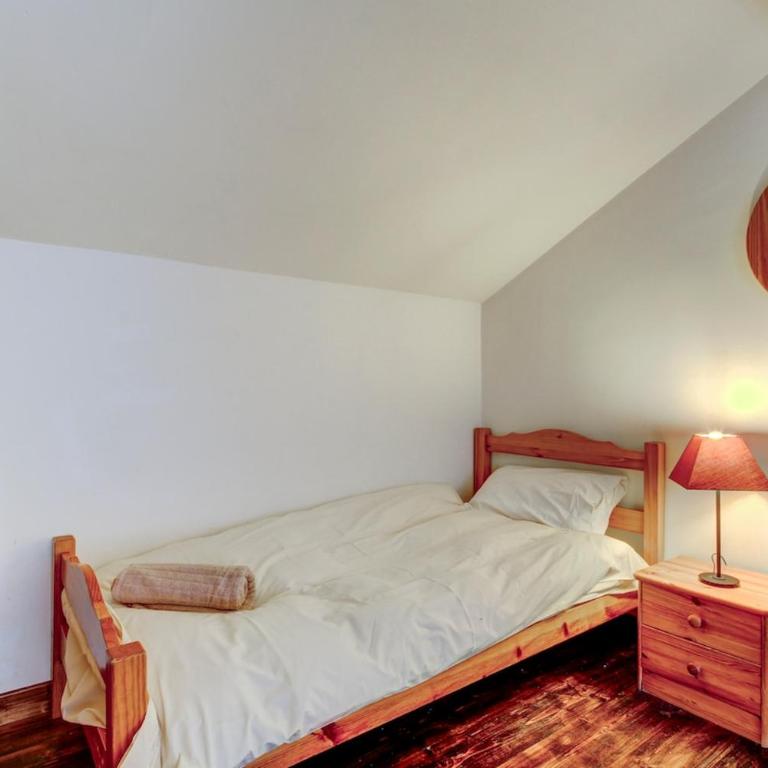 Large 8 Bedroom Chalet in Essert Romand - Appartement - 6