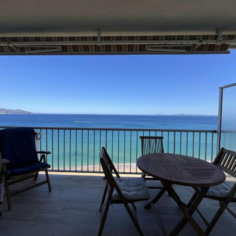 Appartement T2 au Lavandou avec Parking et Vue Imprenable - FR-1-308-82 - Apartment (4 Adults) - 5