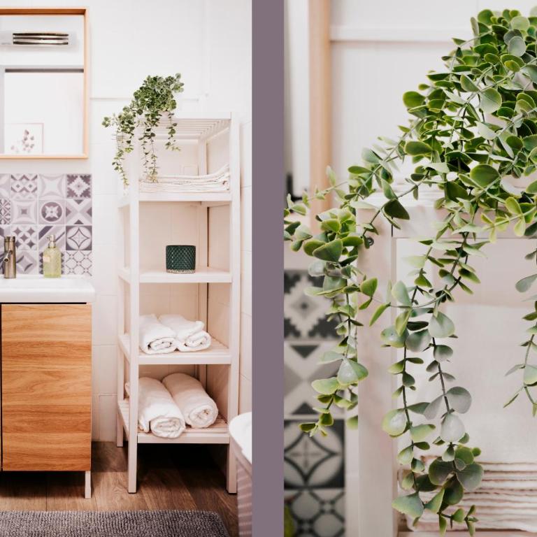 "OFFRE ANNIVERSARY GENIUS LONG SEJOUR" -- SPECIAL COUPLE -- CALME EN PLEIN COEUR DU VAR - Terrasse Sud - Lit Queen Size - Netflix - Climatisation & Wifi - Parking Privé -- A 2MIN CENTRE-VILLE et 6MIN MER & PORT - Apartamento de 1 dormitorio - 14