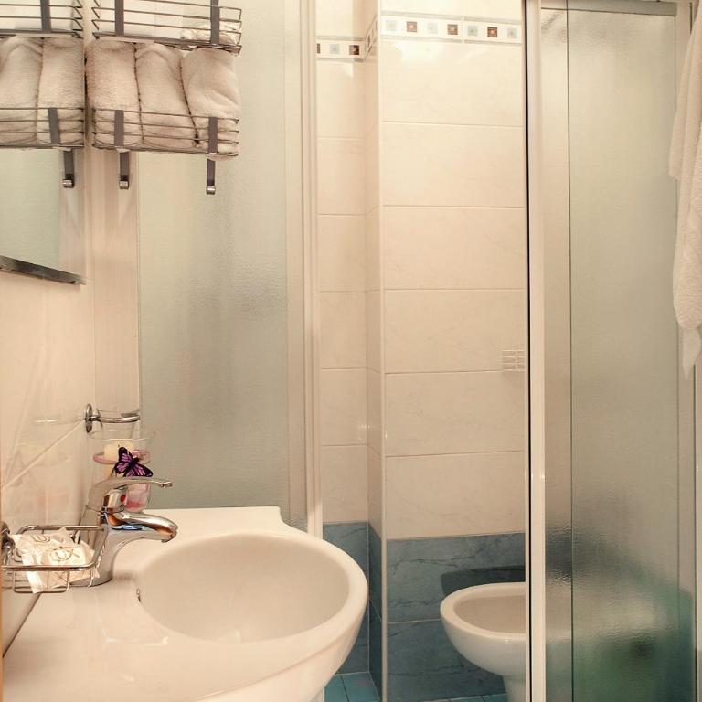 Hotel Nevada - Camera Familiare - 2