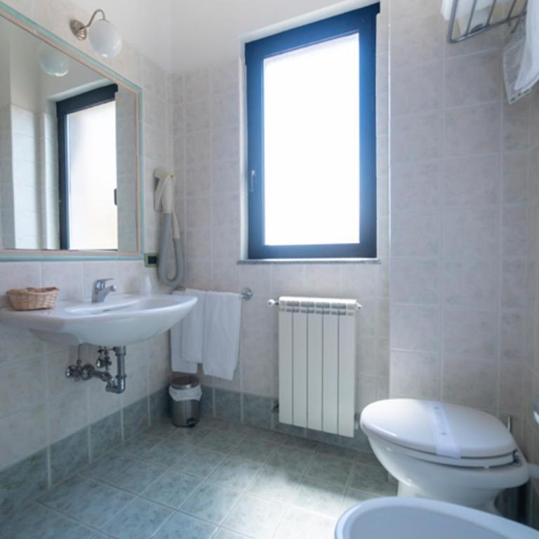 Hotel Italia & Lombardi - Standard Triple Room - 6
