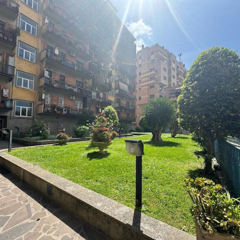 Sunny Stay with a Roman Soul - Two-Bedroom Apartment - 21