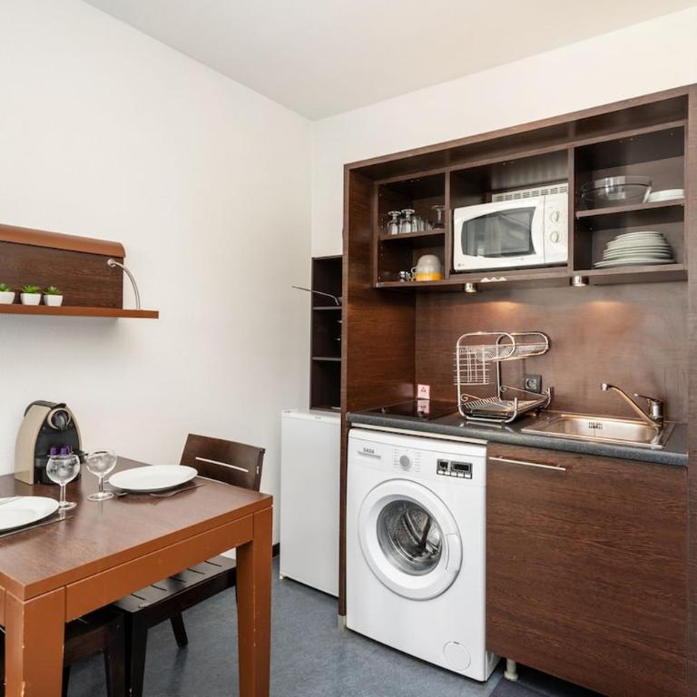 le Valmy avec balcon - One-Bedroom Apartment - 6