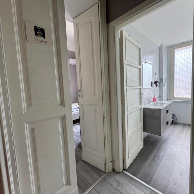 B&B San Ferdinando Napoli - Camera Matrimoniale con Bagno Privato Esterno - 8