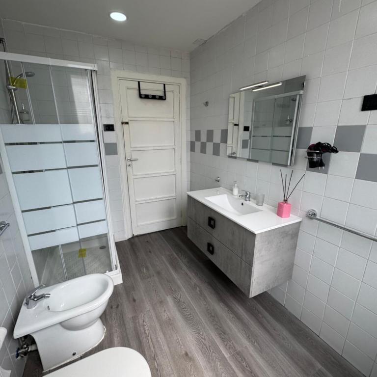 B&B San Ferdinando Napoli - Camera Matrimoniale con Bagno Privato Esterno - 5