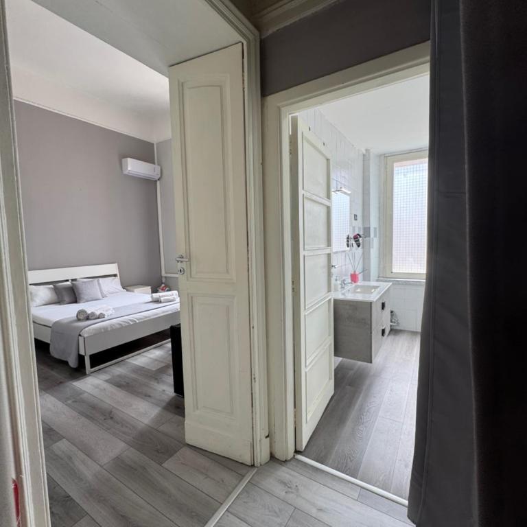 B&B San Ferdinando Napoli - Camera Matrimoniale con Bagno Privato Esterno - 2