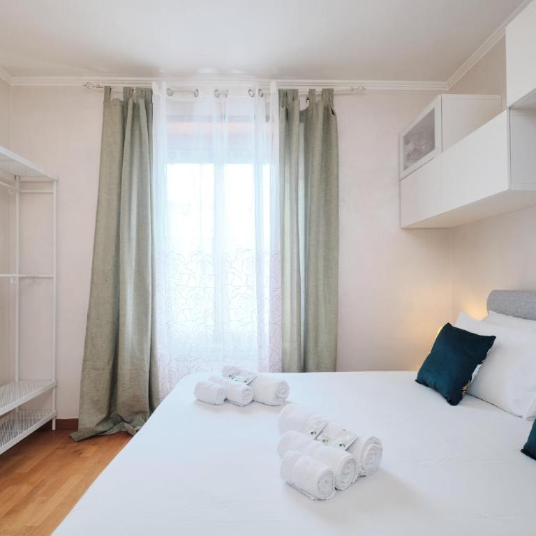 Metro A 10 minutes - Free Wi-Fi & Netflix - Appartamento con 2 Camere da Letto - 6