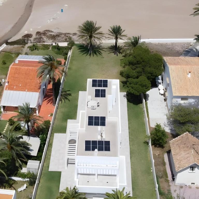 The beach is your garden - Villa - 1