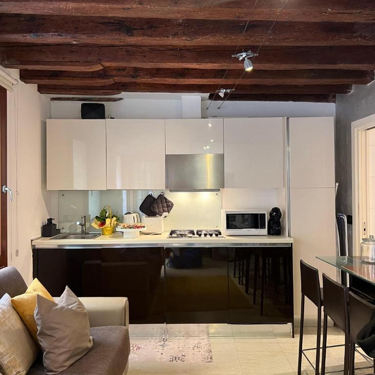 LN HOMES VENICE - Ca' Tiepolo - Appartamento con 2 Camere da Letto - 4