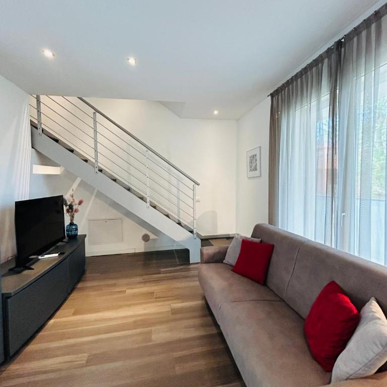 Menotti Attico-Flexrent Immobiliare Abissinia - Two-Bedroom Apartment - 60
