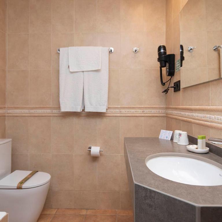 Hotel Cinca - Double or Twin Room - 6