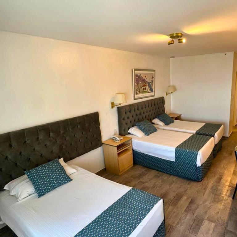 Marina del Faro Resort - Standard Triple Room - 5