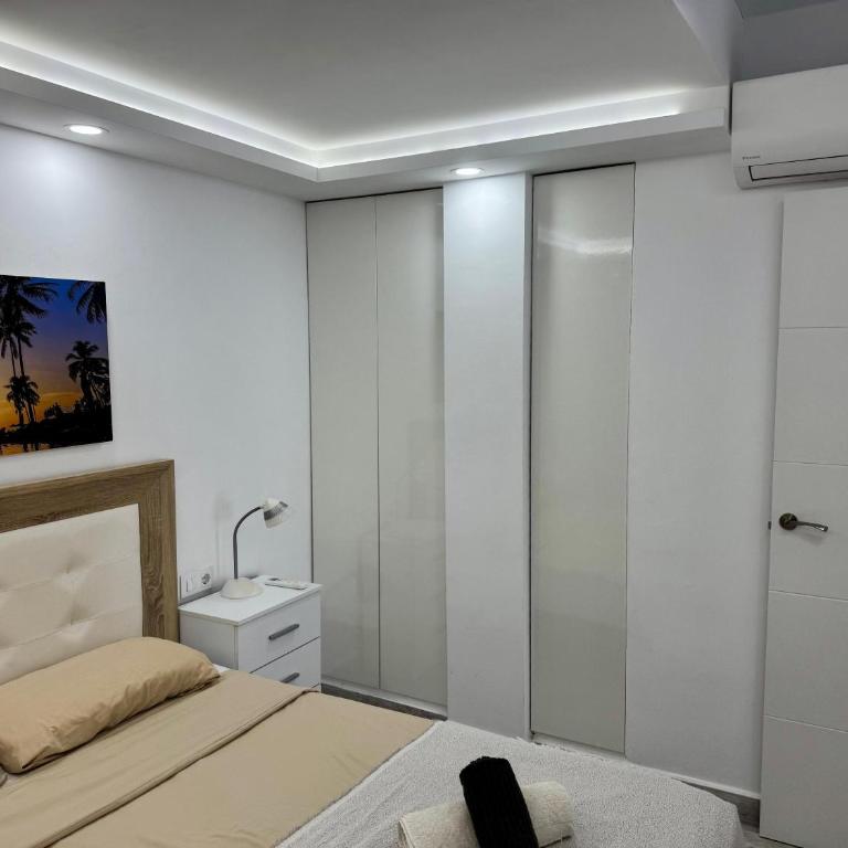 San Eugenio Stunning Apartments with Pool Tenerife - One-Bedroom Apartment with Balcony and Sea View - 13
