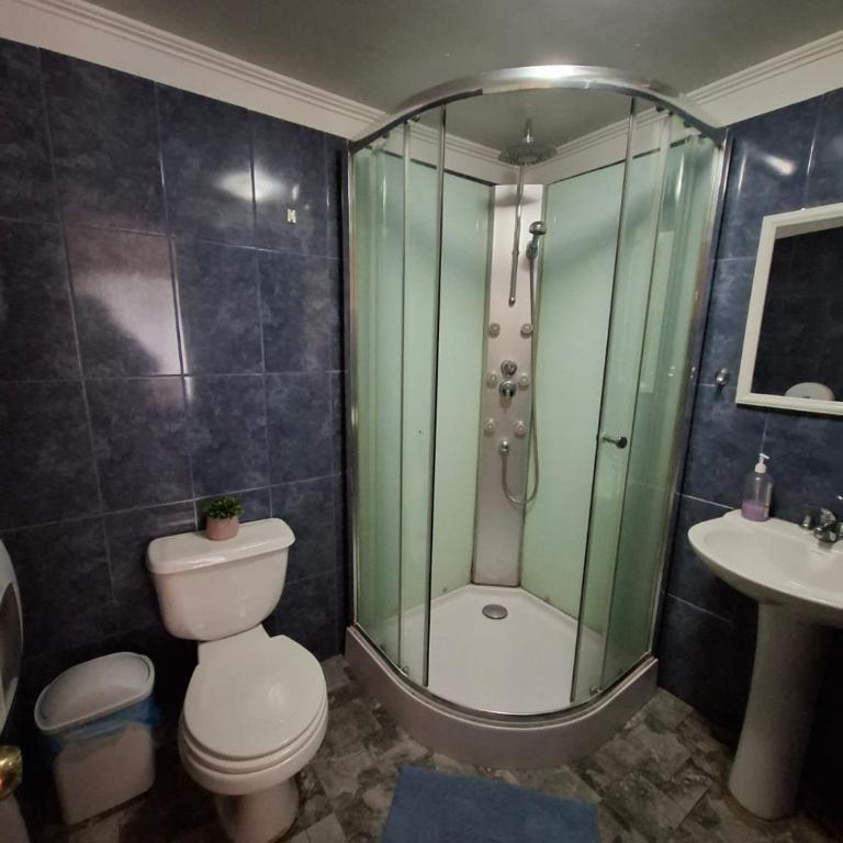 HOSPEDAJE CENTRO ANGOL - Habitación Triple con balcón - 2