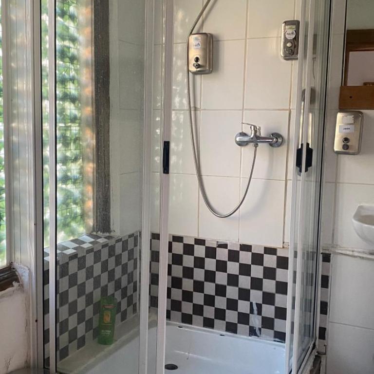 Cozy Place Hostal - Habitación Doble con baño privado - 8