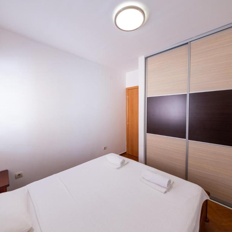 SMS Apartments - One-Bedroom Apartment - 10