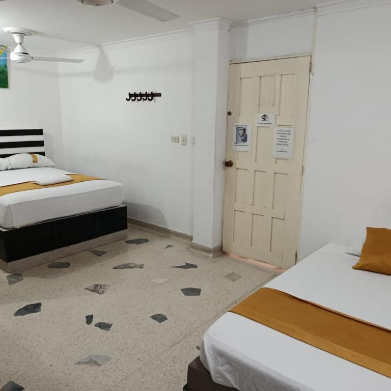HOSTAL PARMA - Double Room with Private Bathroom - 7
