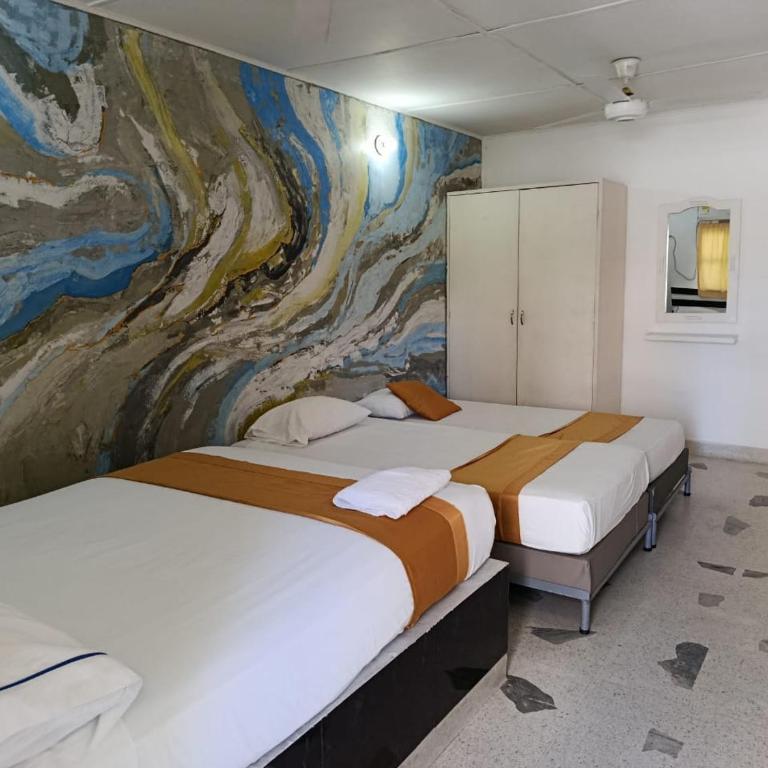 HOSTAL PARMA - Double or Twin Room - 8