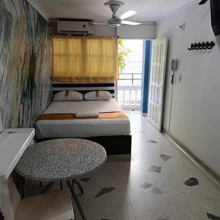 HOSTAL PARMA - Double or Twin Room - 10