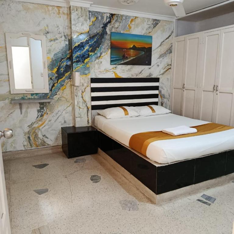 HOSTAL PARMA - Double Room with Private Bathroom - 4