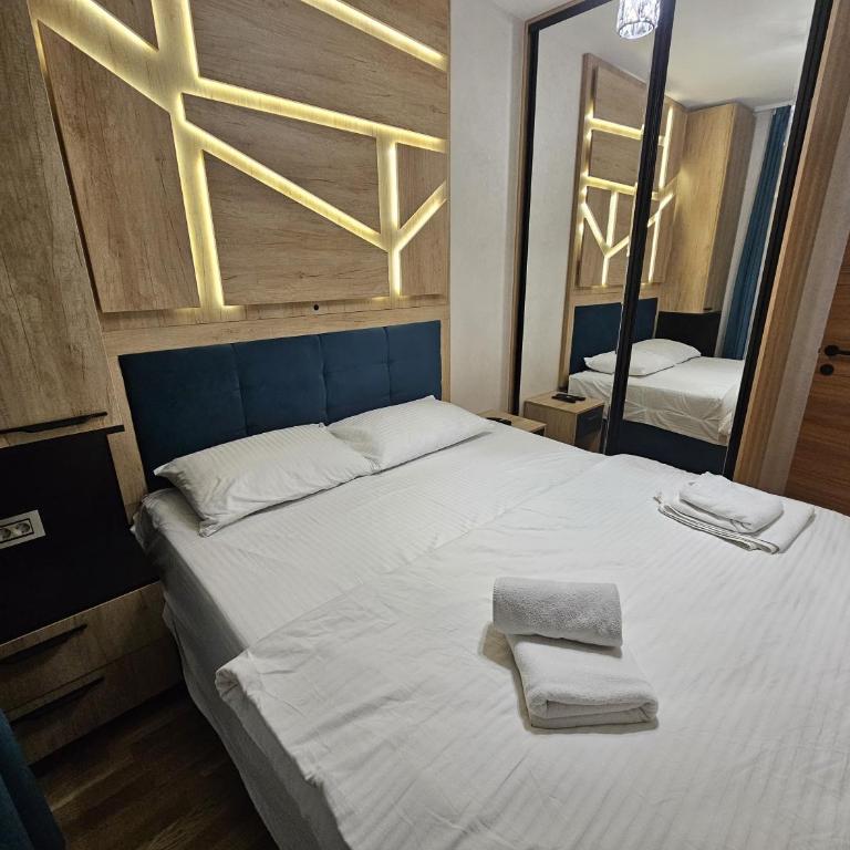 Apartments Univer - Cozy One-Bedroom Apartment - 1