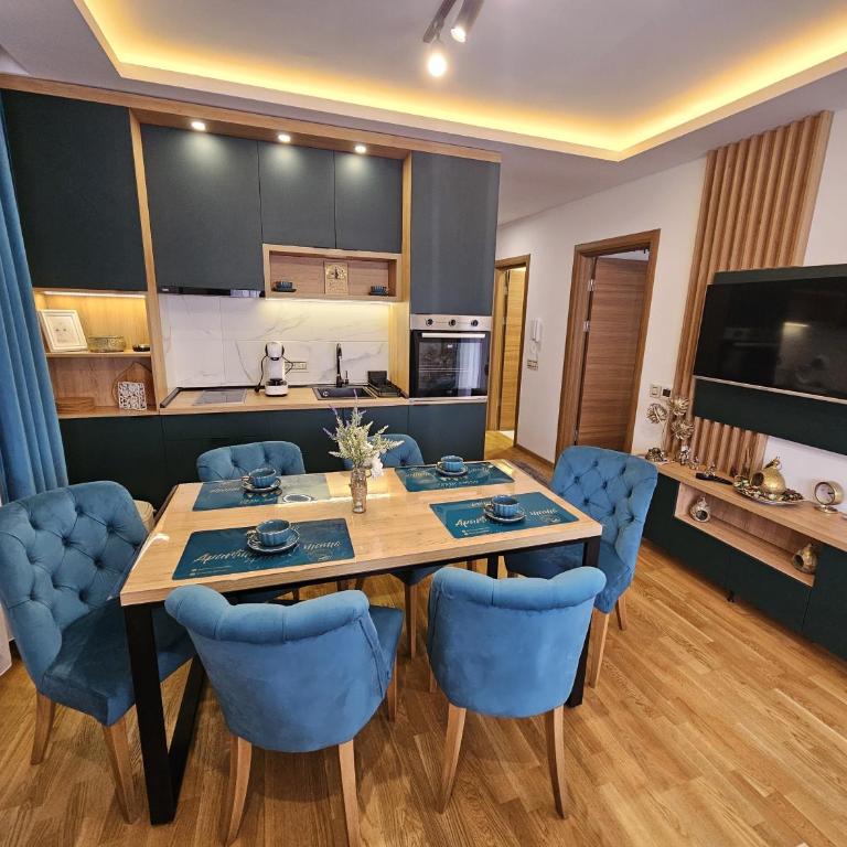 Apartments Univer - Family Two-Bedroom Apartment - 4