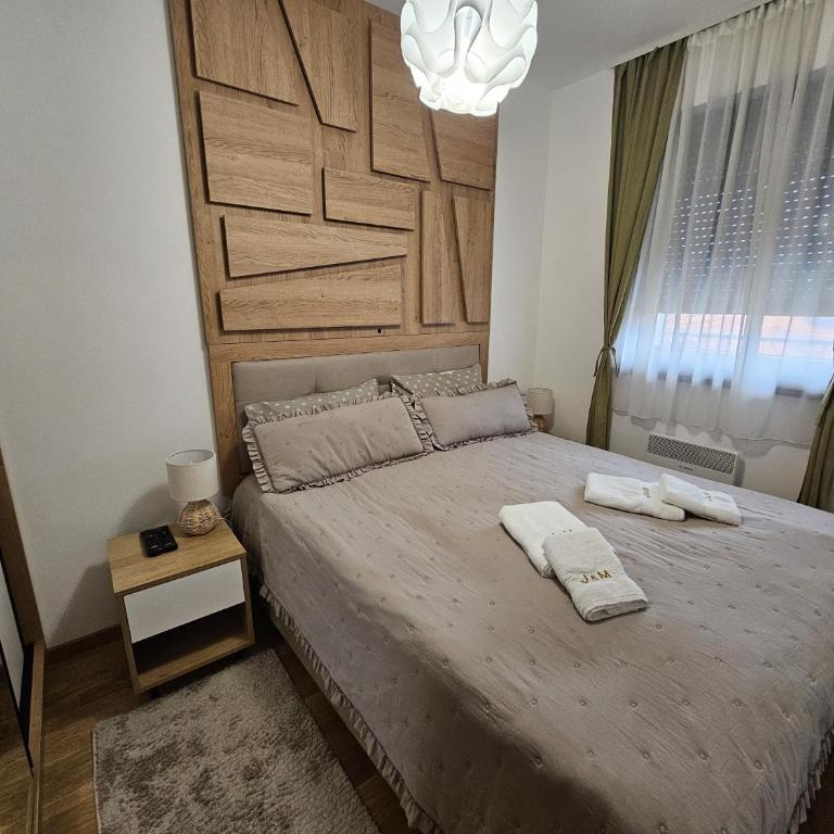 Apartments Univer - Comfort One-Bedroom Apartment - 4