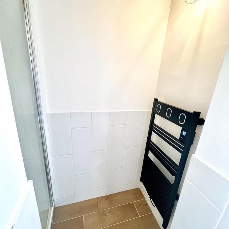 LAMENNAIS GAUCHE - T3 rénové en plein centre rennais - Apartment - 12