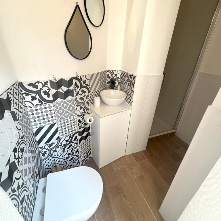 LAMENNAIS GAUCHE - T3 rénové en plein centre rennais - Apartment - 6