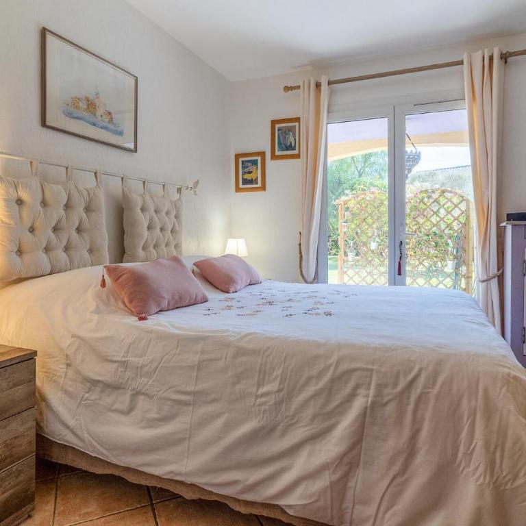 Stunning Home In Saint-Raphaël - Ferienhaus mit 4 Zimmern - 6