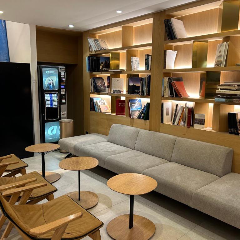 Stylish luxury studio in Salamanca best neighbourhood in Madrid! - One-Bedroom Apartment - 20