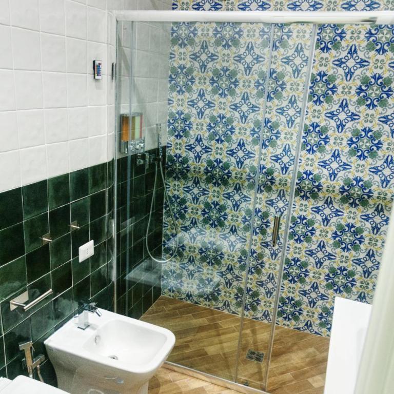 La Casa dei Fiori - Camera Matrimoniale con Bagno Privato - 4
