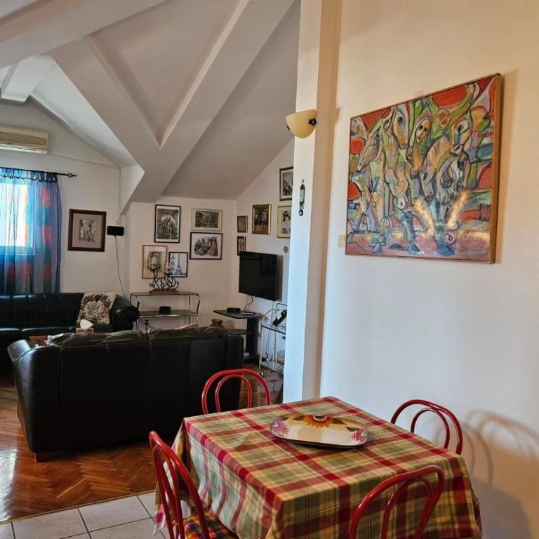 Apartment Lamer - Two-Bedroom Apartment with Terrace and Sea View - 11