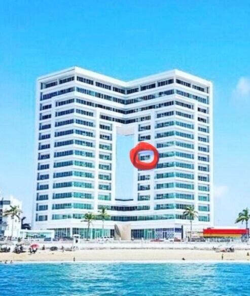 Torre Eme -Stunning bay view & balcony! - One-Bedroom Apartment - 19
