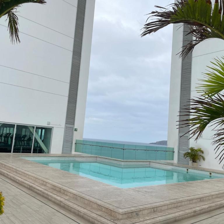 Torre Eme -Stunning bay view & balcony! - One-Bedroom Apartment - 24