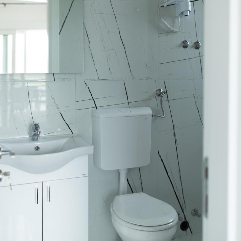GAVIA Apartments - Ulcinj - Apartman sa 2 Spavaće Sobe, Balkonom i Pogledom na More - 10