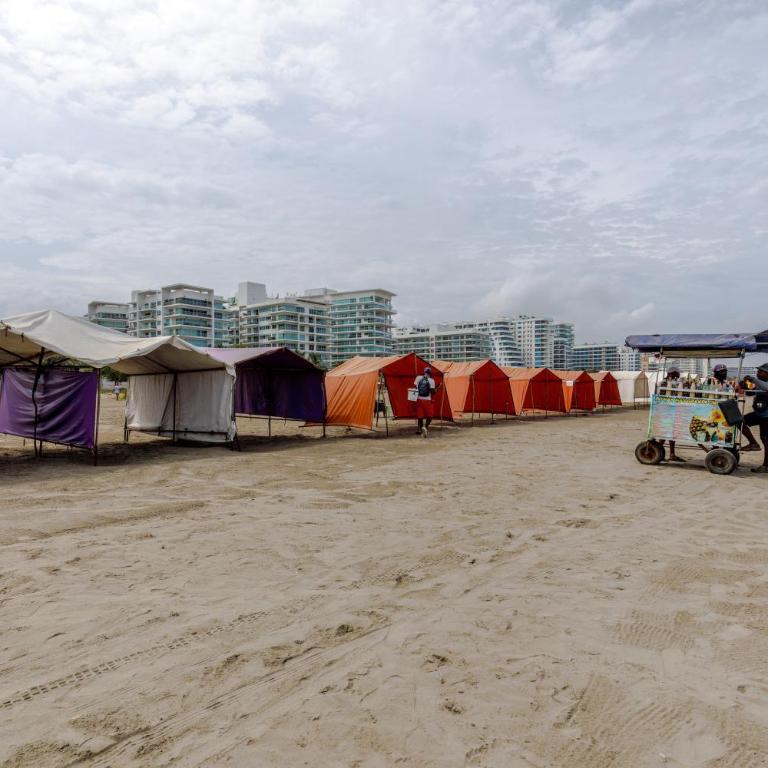 Moderno y lujoso apto de playa en Morros - Apartamento - 42