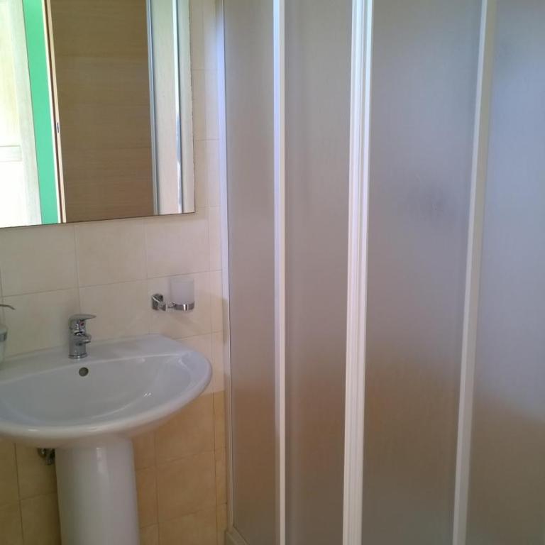 B&B Borgo Minerva - Camera Matrimoniale/Doppia con Letti Singoli con Bagno Privato - 1