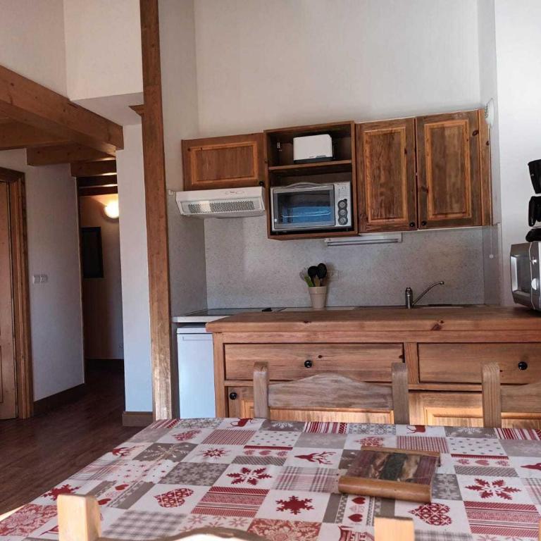 Appartement spacieux 6 pers, vue montagne, WIFI - Appartement 2 Chambres - 2
