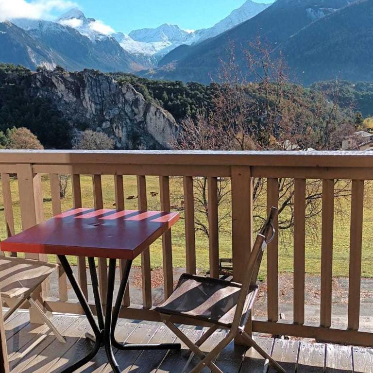 Appartement spacieux 6 pers, vue montagne, WIFI - Appartement 2 Chambres - 8