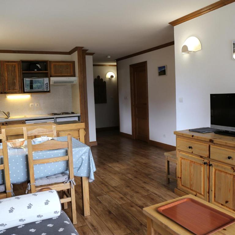 Appartement pour 6 avec balcon et vue montagne, WIFI - FR-1-508B-35 - Appartement - 1