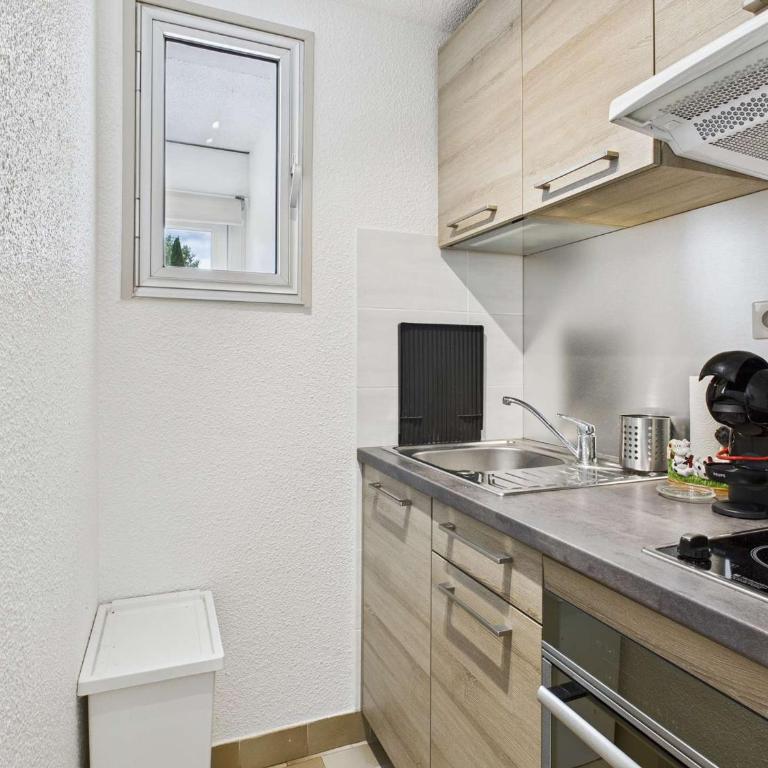 Appartement T3 RDC avec Terrasse et Climatisation - Apartment mit 2 Schlafzimmern - 4
