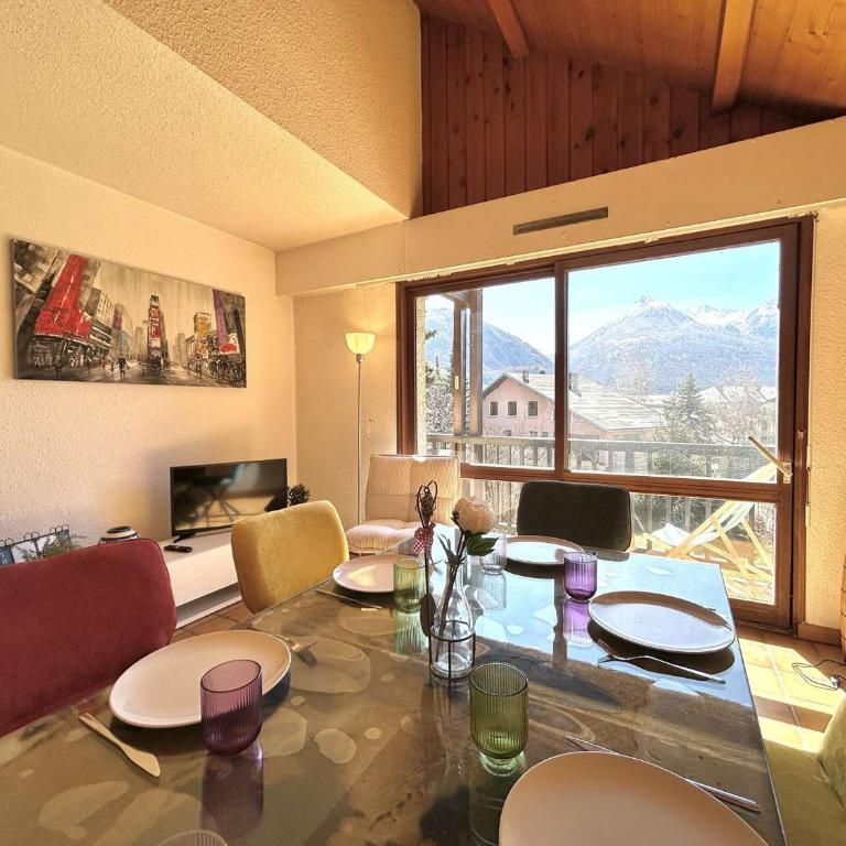 Appartement 3 Pièces, 6 Couchages, Vue Montagne, Parking - FR-1-330C-152 - Appartement - 11