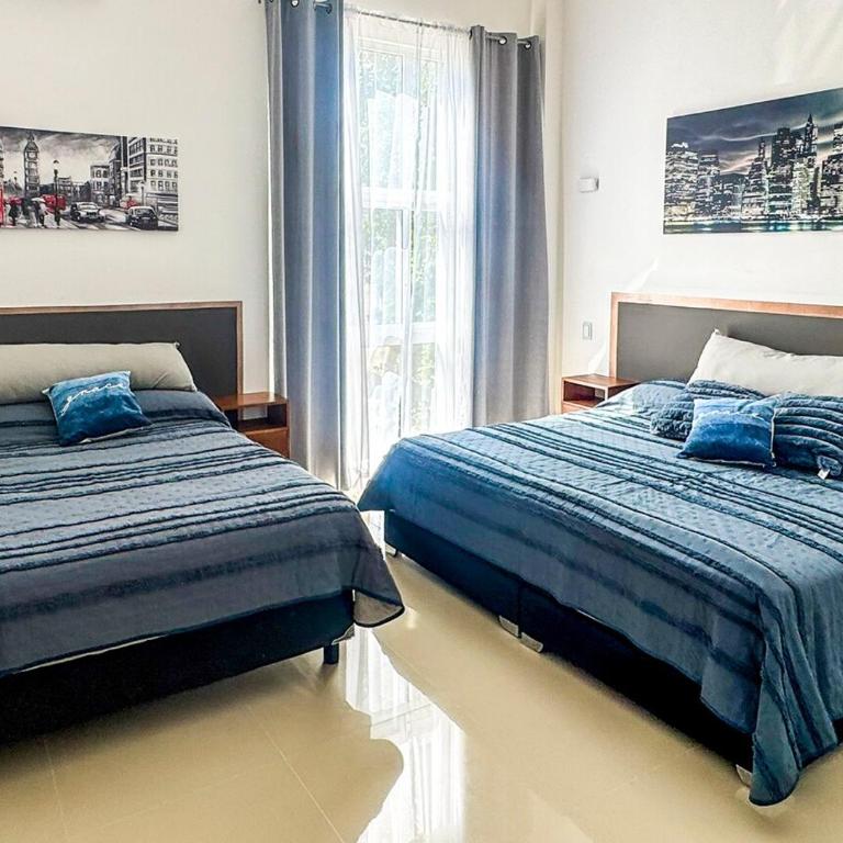 Beautiful house with a private pool - Five-Bedroom House - 14