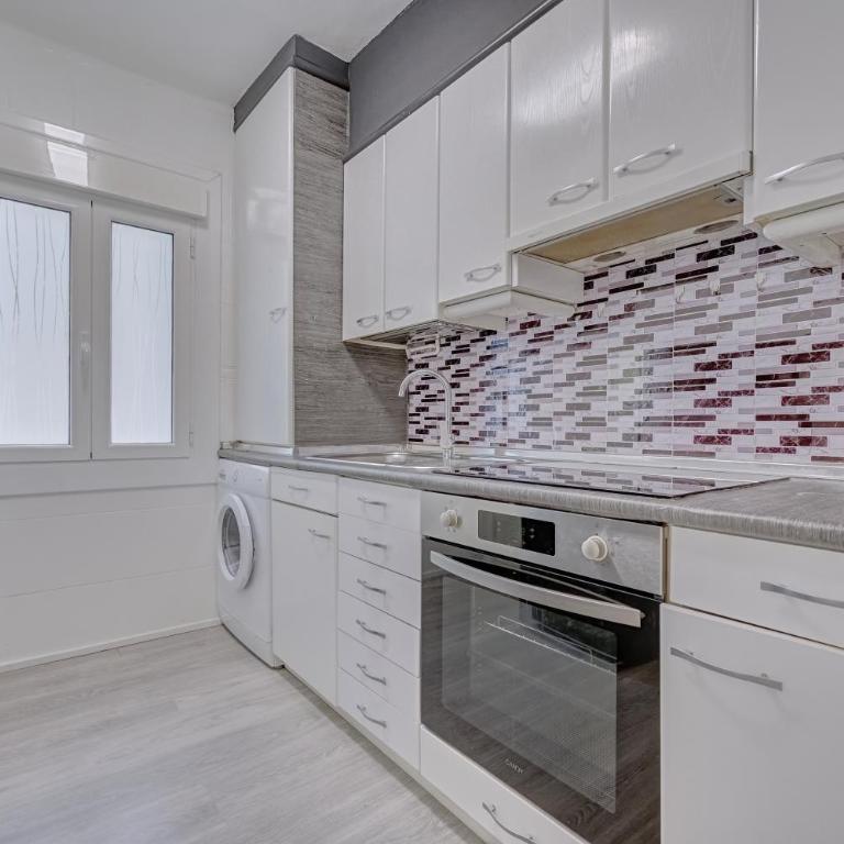 La esquina de Blas by Clabao - Three-Bedroom Apartment - 9