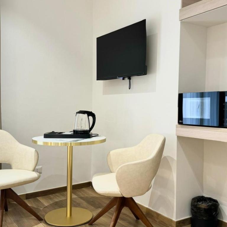 Chich Suites in the Heart of Historic Rome - Appartamento Standard con 2 Camere da Letto - 5