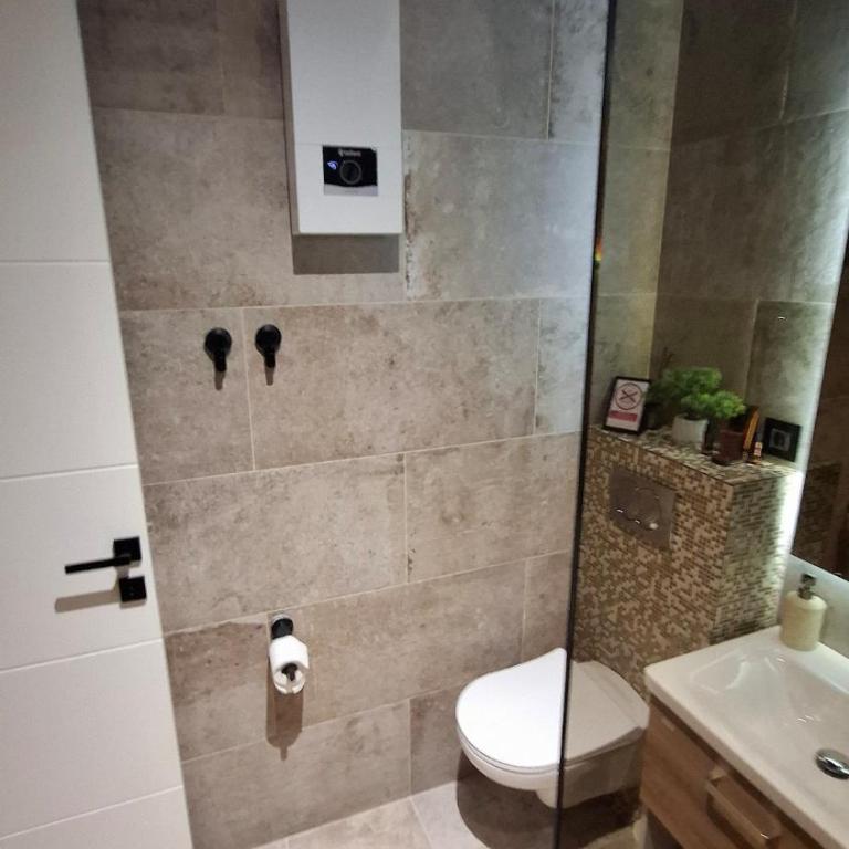 LUX Casa di Stefan - Two-Bedroom Apartment with Balcony and Terrace - 20