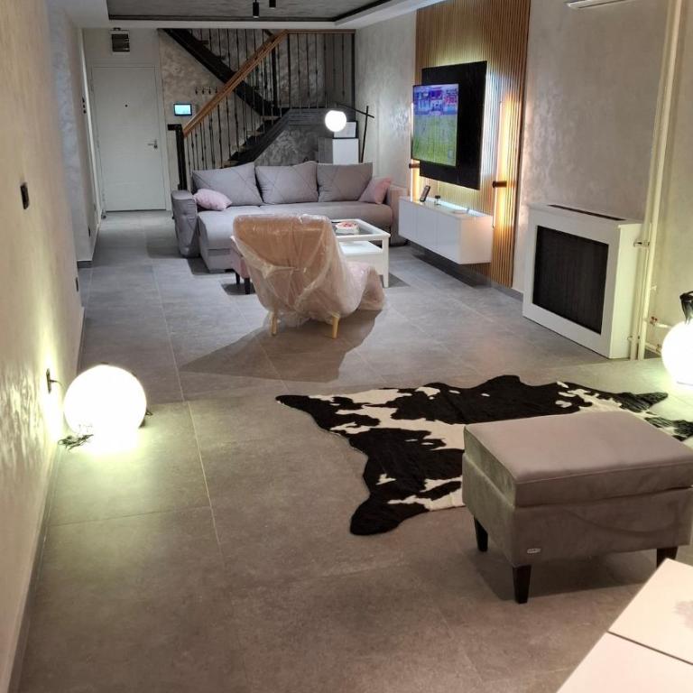 LUX Casa di Stefan - Two-Bedroom Apartment with Balcony and Terrace - 44