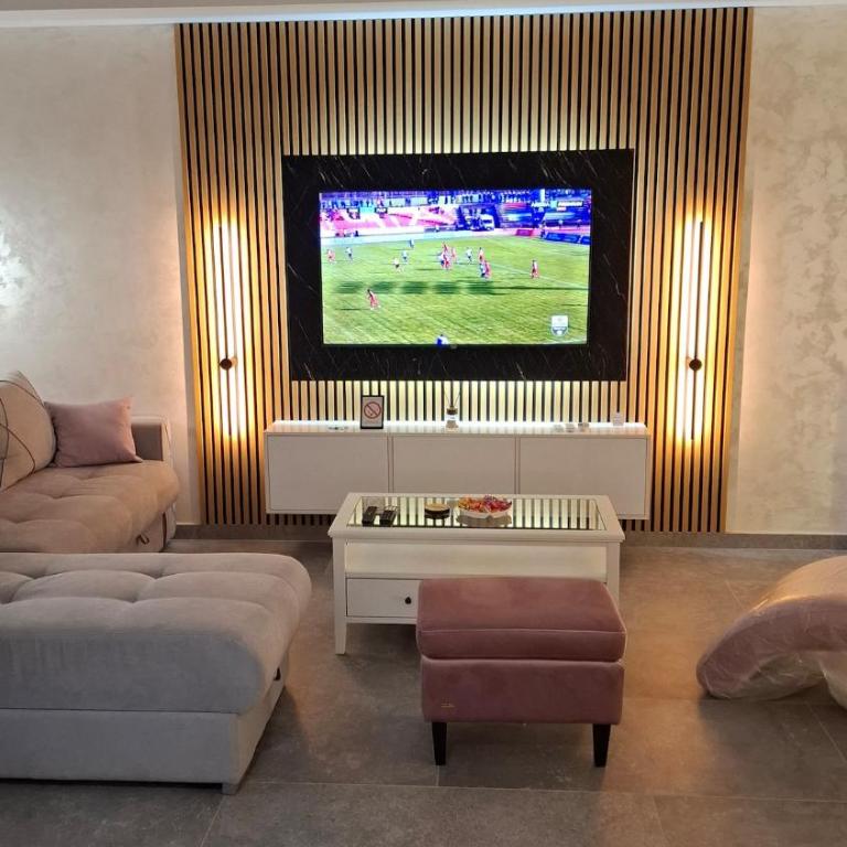 LUX Casa di Stefan - Two-Bedroom Apartment with Balcony and Terrace - 78
